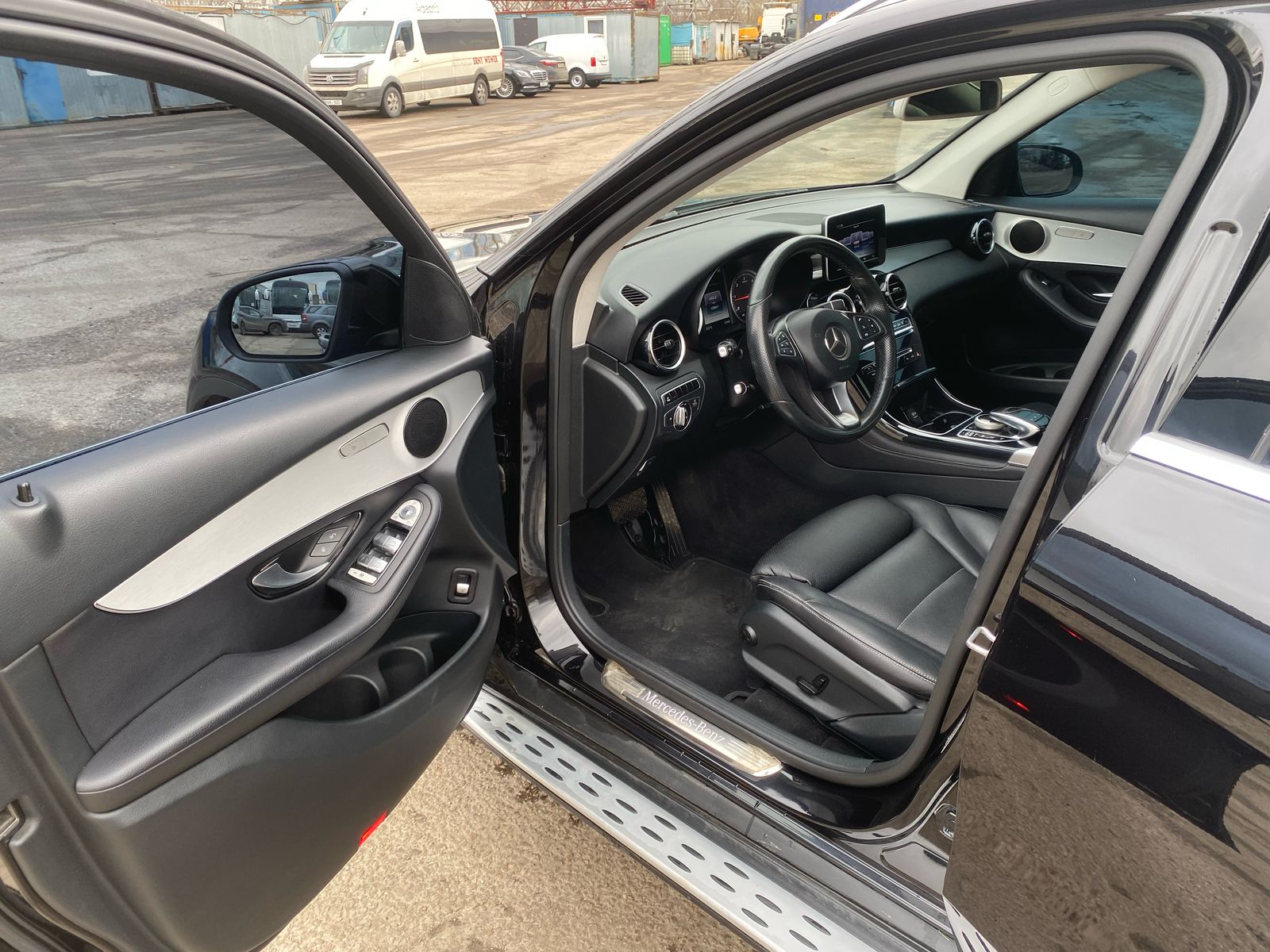 MERCEDES BENZ GLC . 2016 год