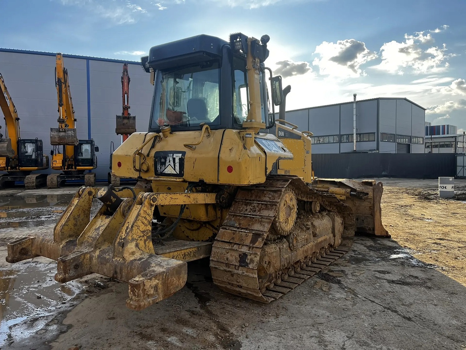 Гусеничный бульдозер CAT D6N XL, 2010