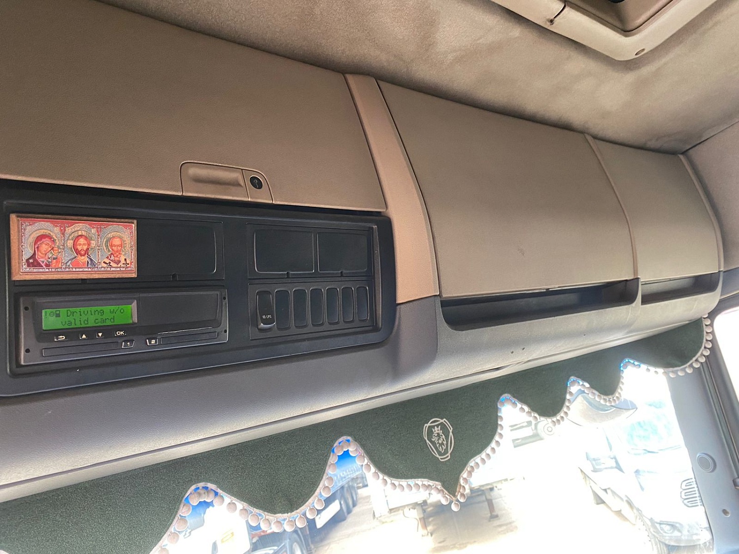 SCANIA G 420 LA год 2011