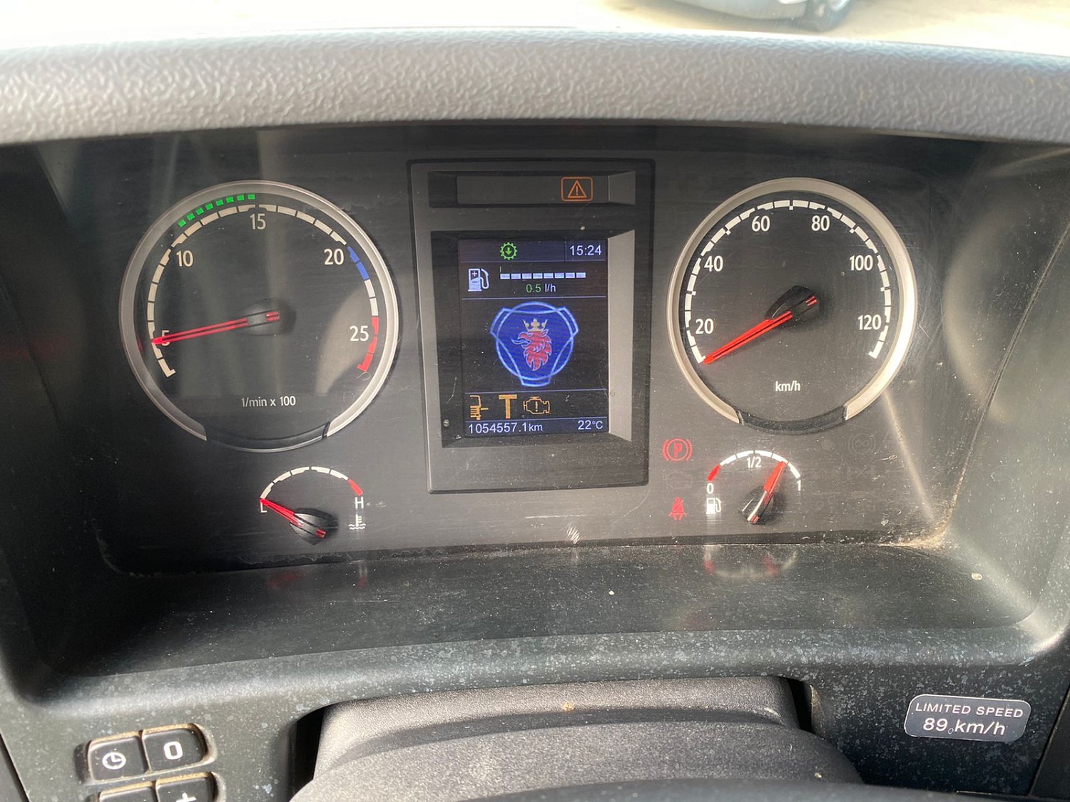 SCANIA G 420 LA год 2011