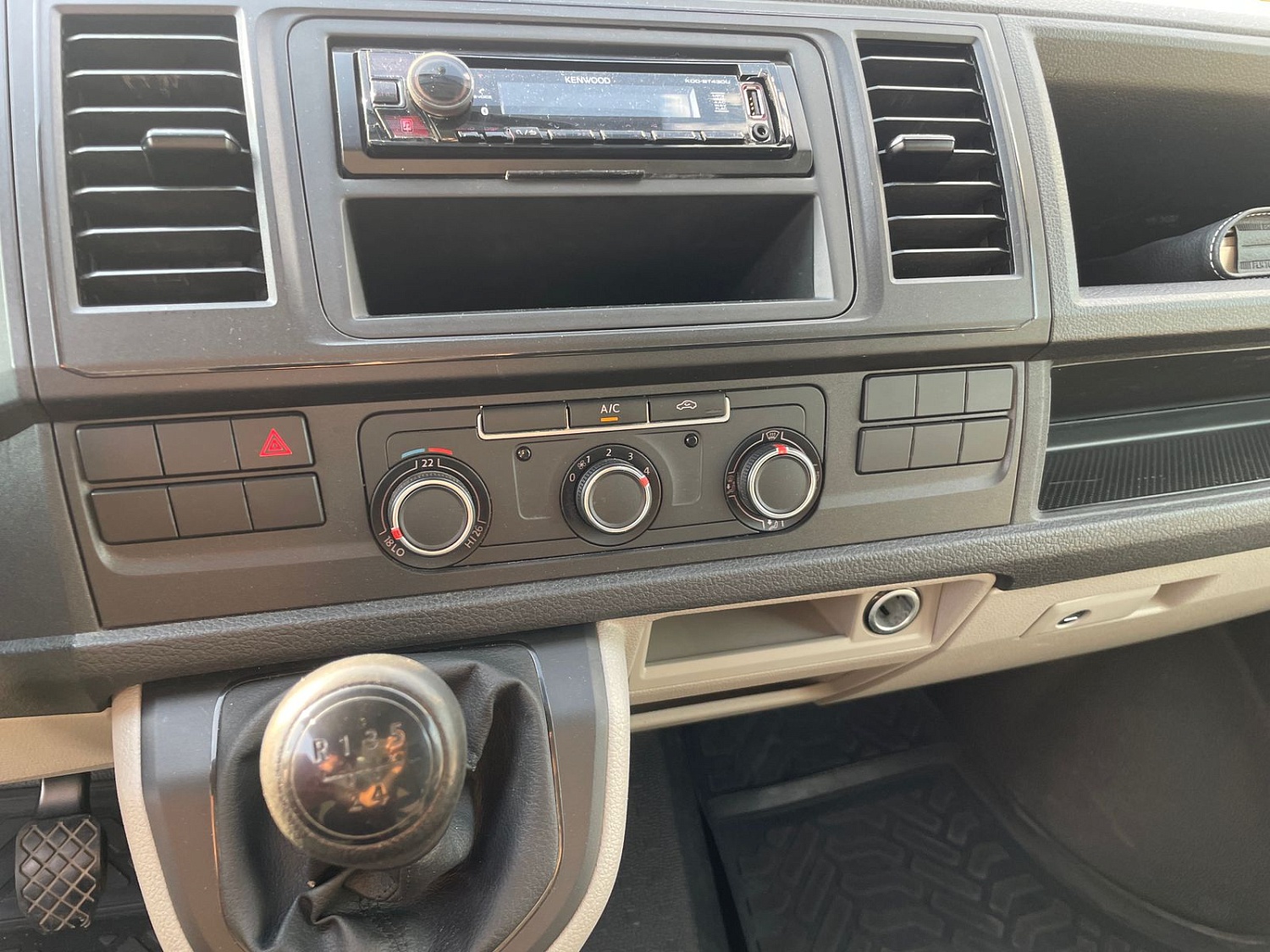 Volkswagen Transporter T6 изотерма , 2020