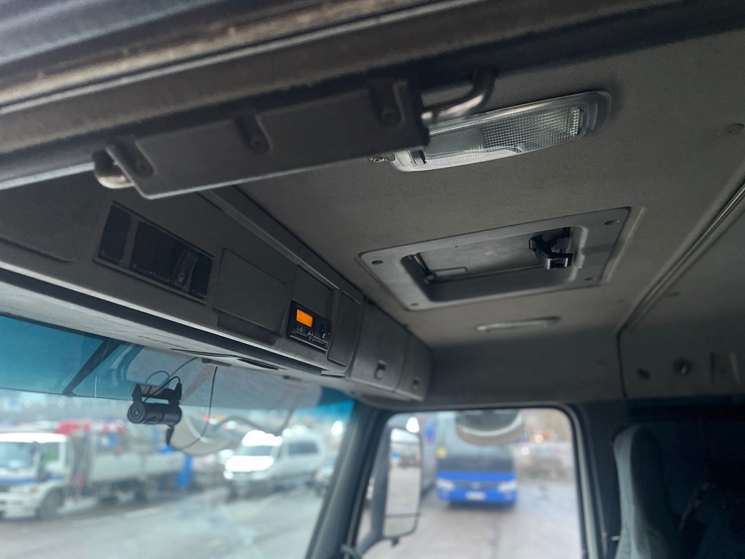 VOLVO FM 410. год 2013