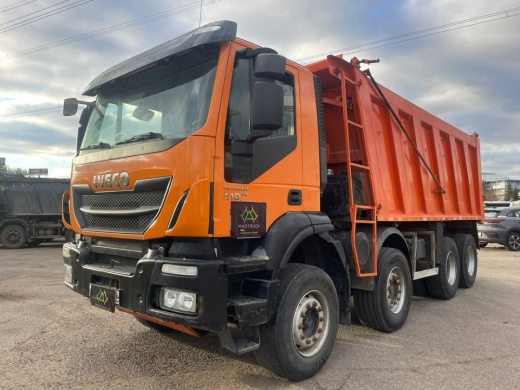 IVECO TRAKKER 410 . год 2015